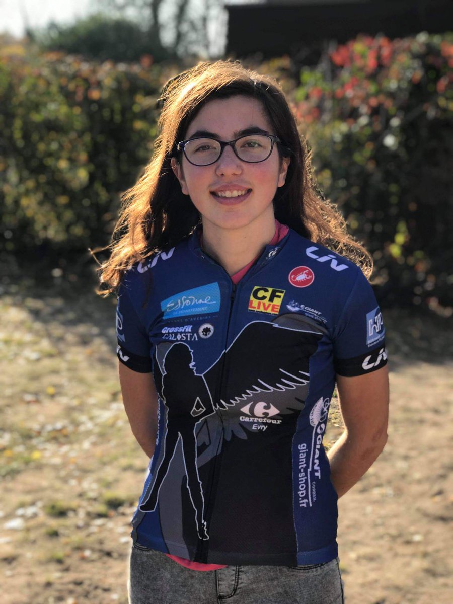 desELLESauVELO's tweet photo. ⚠ New athlete : Emeline Le Cornec 🚲
#coccf #donnonsdesellesauvélo #LivBeyond #HowWeLiv #cyclismeféminin #womencycling #bike #roadbike #roadcycling #cycling #team https://t.co/AZyce3rxa0