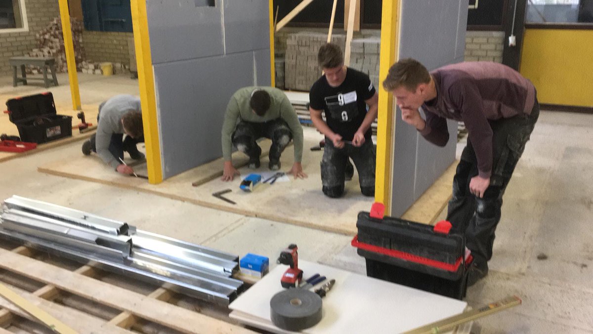 De <a href="/KnaufNL/">Knauf NL</a> Akademie wenst de @rocteraa studenten succes met de examenopgaven na drie dagen Knauf Workshop <a href="/BouwInfraMensen/">Bouw Infra mensen Mierlo</a> <a href="/goedegebuurea/">Alex Goedegebuure</a>