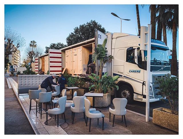 CarereDem's tweet photo. Pas le temps de prendre un café! ☕️📦🚚🚚 #euro6 #demenagement #gardemeuble #removal #storage #trasloco #cotedazurnow #frenchriviera #monaco #cannes #mougins #emballage #packing #cotedazur #montecarlo #bestmovers #roadtrain #volvotrucks #storage #box #t… https://t.co/GK3raYAOae https://t.co/lvq5E3cYzG