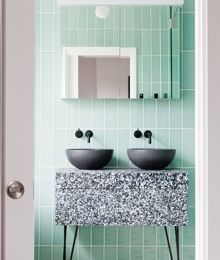 UKTilesDirect's tweet image. 9 Tile Styles for Modern Bathrooms: ow.ly/79rS30n29qF via @HouzzUK