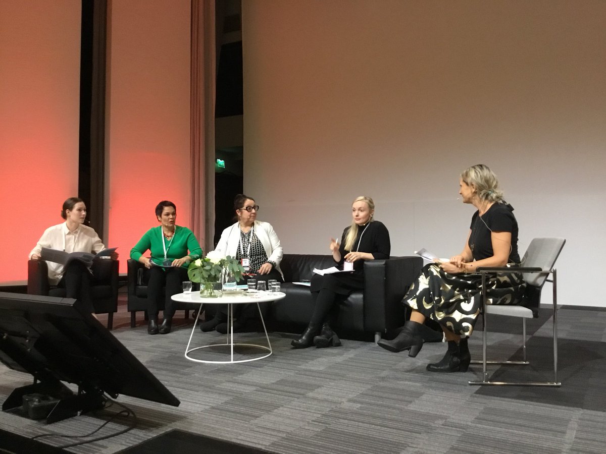 #lääkäri2019 Terveyspoliittinen paneeli. Kerrankin #allfemalepanel @Laakariliitto eduskuntavaalitavoitteet #terveydenhuoltokuntoon #tutkimusrahoitus #saattohoito