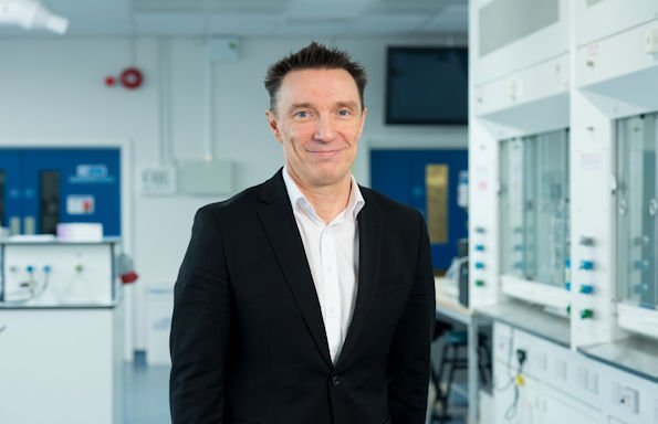 Flagship <a href="/RoySocChem/">Royal Society of Chemistry</a> journal <a href="/ChemicalScience/">Chemical Science</a> has announced Professor Andrew Cooper as its new Editor-in-Chief. Congratulations, <a href="/aicooper/">Andy Cooper</a> bit.ly/2CXuQE3 #LivUniAdvancedMaterials <a href="/AICooperGroup/">A I Cooper group</a> <a href="/PorousLiquids/">Porous Liquids</a> <a href="/MIF_UoL/">MIF</a> <a href="/livuniphyssci/">School of Physical Sciences</a>