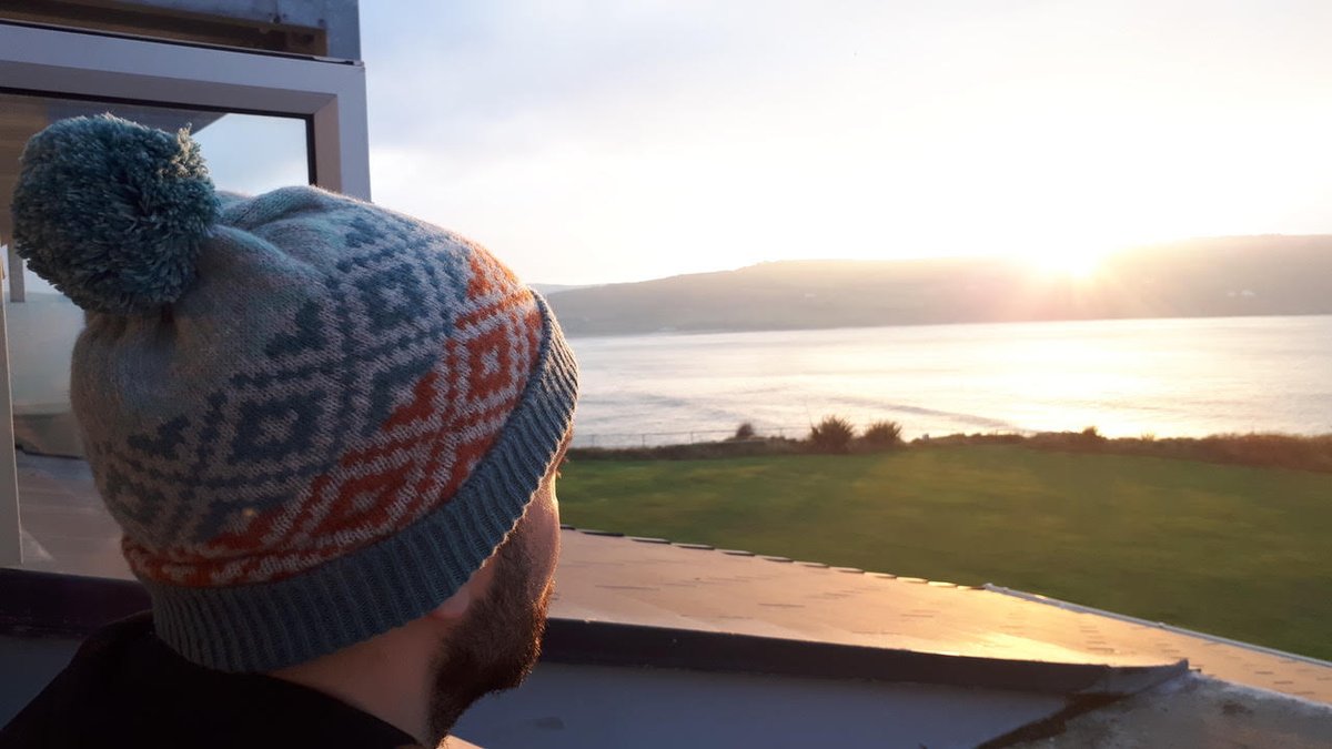 Staying cosy this winter no matter the weather. Some of my bobble hats are unisex and made from 100% merino lamb’s wool – including this tile block tweed hat. Perfect for those Winter walks!
#knitwear #knitlove #woollove #Britishfashion #knit #gifts #woolhats