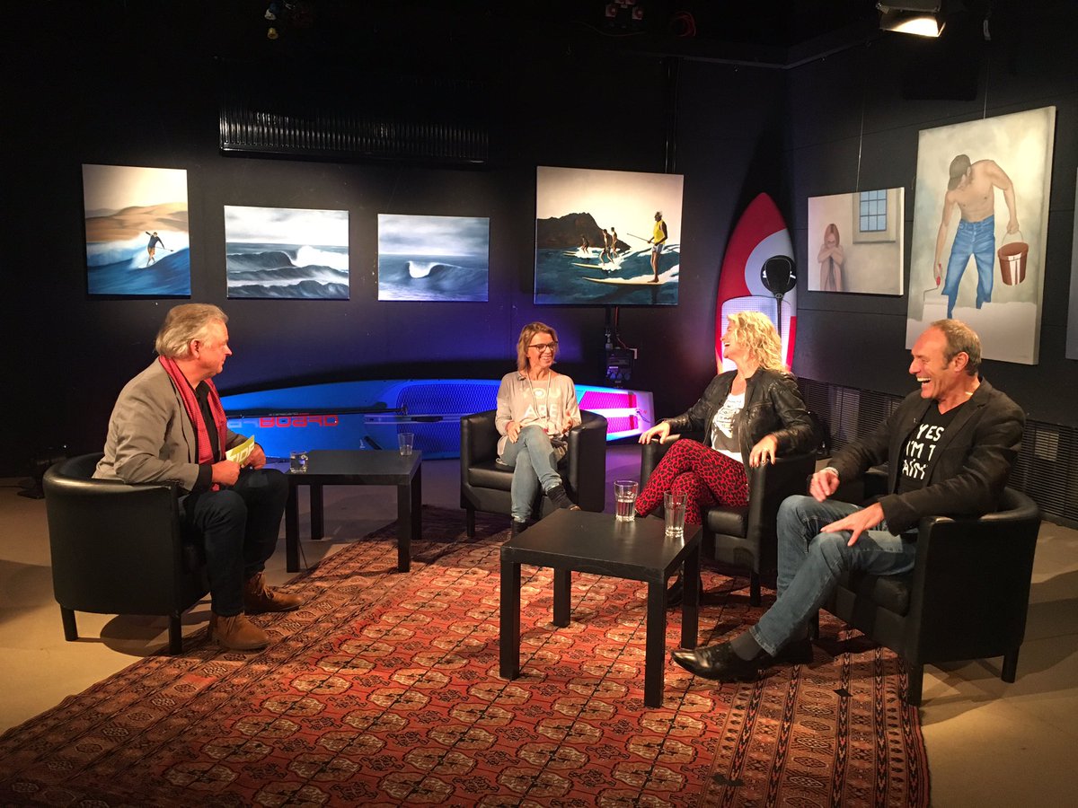 TV time📺 <a href="/TideTV/">TideTV</a>. Thanks <a href="/CosmoduMont/">Cosmo du Mont</a> for inviting us to your great art show „Was Kunst du“ to talk about our #Documentary  Save the date and watch the show on 25th April 9 pm!