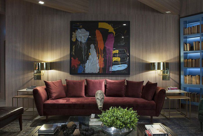 luizsentinger's tweet photo. A cor e o modelo correto podem fazer do sofá o destaque da decoração da sala de estar.
•
•
•
#SUPERLOFT Foto Sergio Vergara https://t.co/c0xwIATTP3 https://t.co/bKFSotcvbX