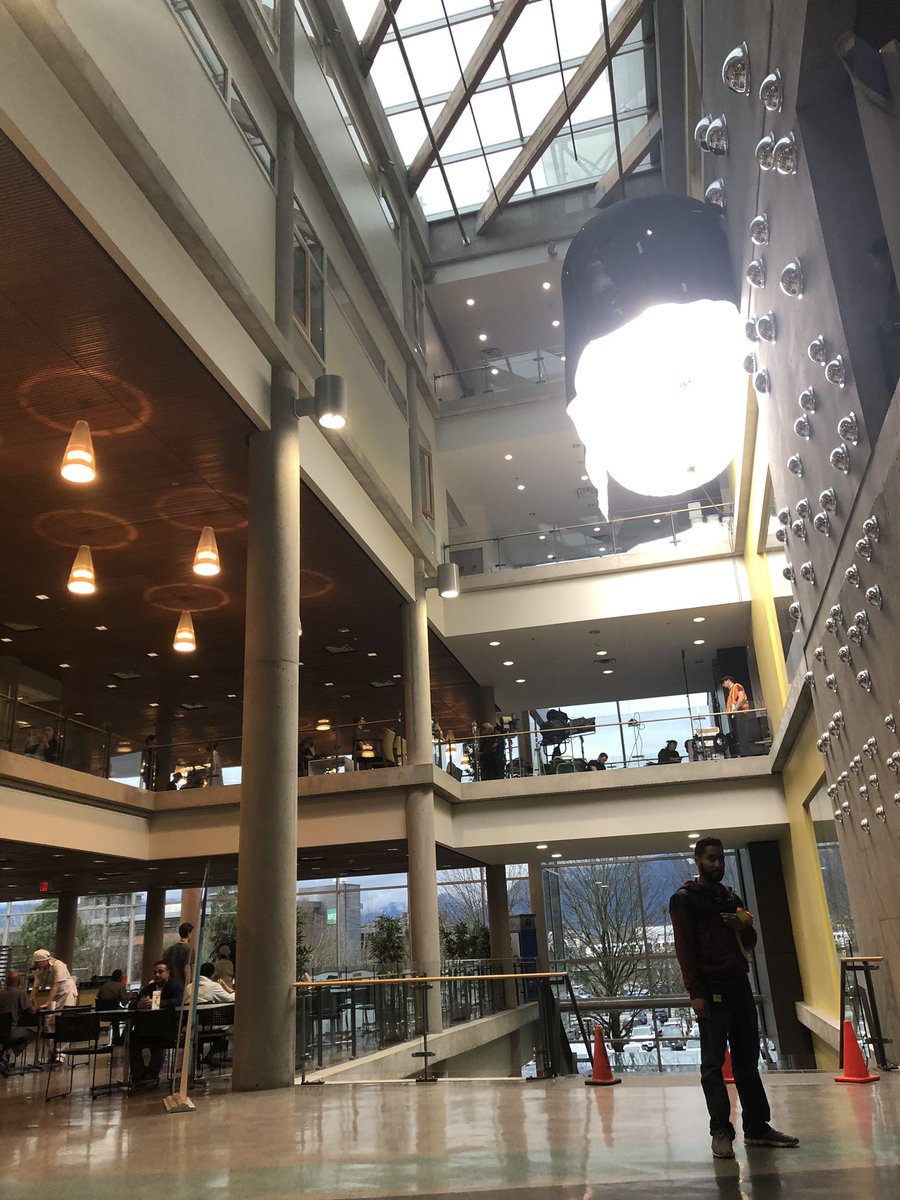 atomic2lighting's tweet photo. #onset today with a 7.2KW #HMI #balloonlight at #yvr #vancouvercommunitycollege #season2 #tvseries #bcfilm #filmcrew #setlife #thankyou #atomic2lighting https://t.co/P3U4q4pbr2