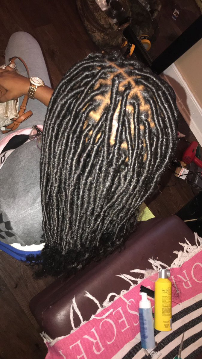 RanStylz's tweet image. Bra strap length goddess faux 
Call/ text 229-942-1234 
#protectivestyles #tribalbraids #layerbraids #naturalhair #senegalesetwists #havanatwist #marleytwists #goddessfauxlocs #naturalhairstyles #bohemianlocs #messylocs #gypsylocs #marleyhair #middlegahairstylist #fvsu