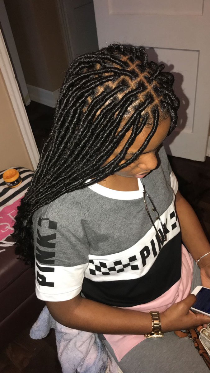 RanStylz's tweet image. Bra strap length goddess faux 
Call/ text 229-942-1234 
#protectivestyles #tribalbraids #layerbraids #naturalhair #senegalesetwists #havanatwist #marleytwists #goddessfauxlocs #naturalhairstyles #bohemianlocs #messylocs #gypsylocs #marleyhair #middlegahairstylist #fvsu
