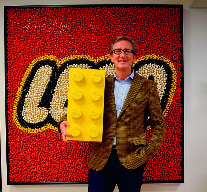 StrangerTeam_mk's tweet image. Descubre algunas de las estrategias de #Marketing detrás de @LEGO_Group para seguir creciendo en los mercados y dar a conocer la experiencia de la marca 🙌    buff.ly/2LWFMVD