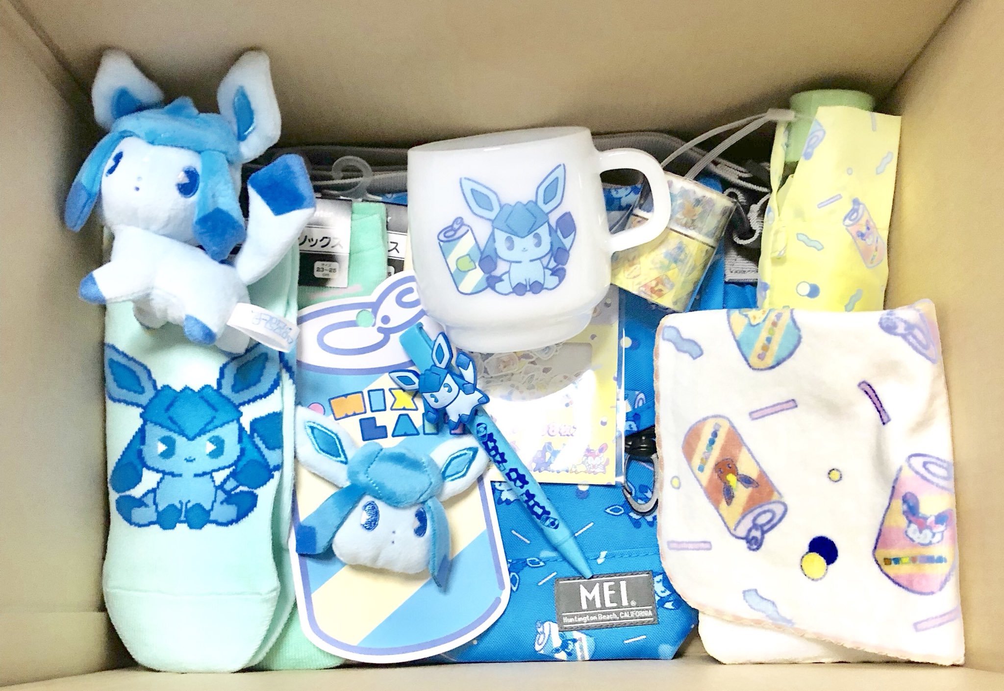 ミックスオレポケモンセンターブイズブランケット