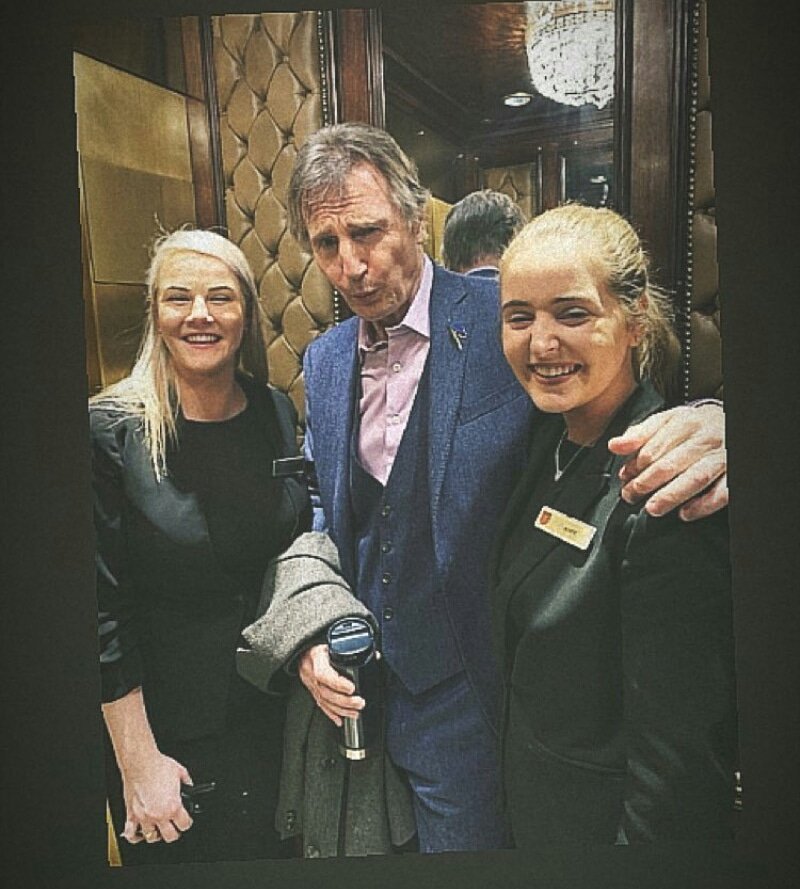 NeesonAddict65's tweet photo. #liamneeson #fitzpatrickhotel NY last night ❤❤ https://t.co/QKZ9bfU1Ly