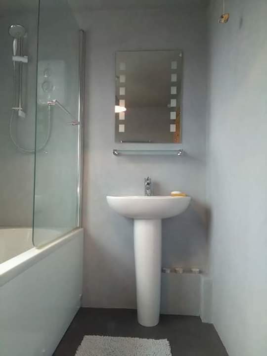 coat_pro's tweet photo. #microcement #procoat #waterproof #versatile #feature #wall #ceiling #floor #furniture #bathroom https://t.co/wICvOwPKpG