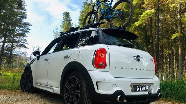 aidos_evans's tweet photo. Majura 🅿️ines
=================
#thule #mini #trance #proride #minicountryman #thulebringyourlife #majura #mtb #pines #trails #enduro #pushys #whiteonblack #blackonwhite #shady #ride https://t.co/agGaX2PpGq https://t.co/Fdh21pFrlT
