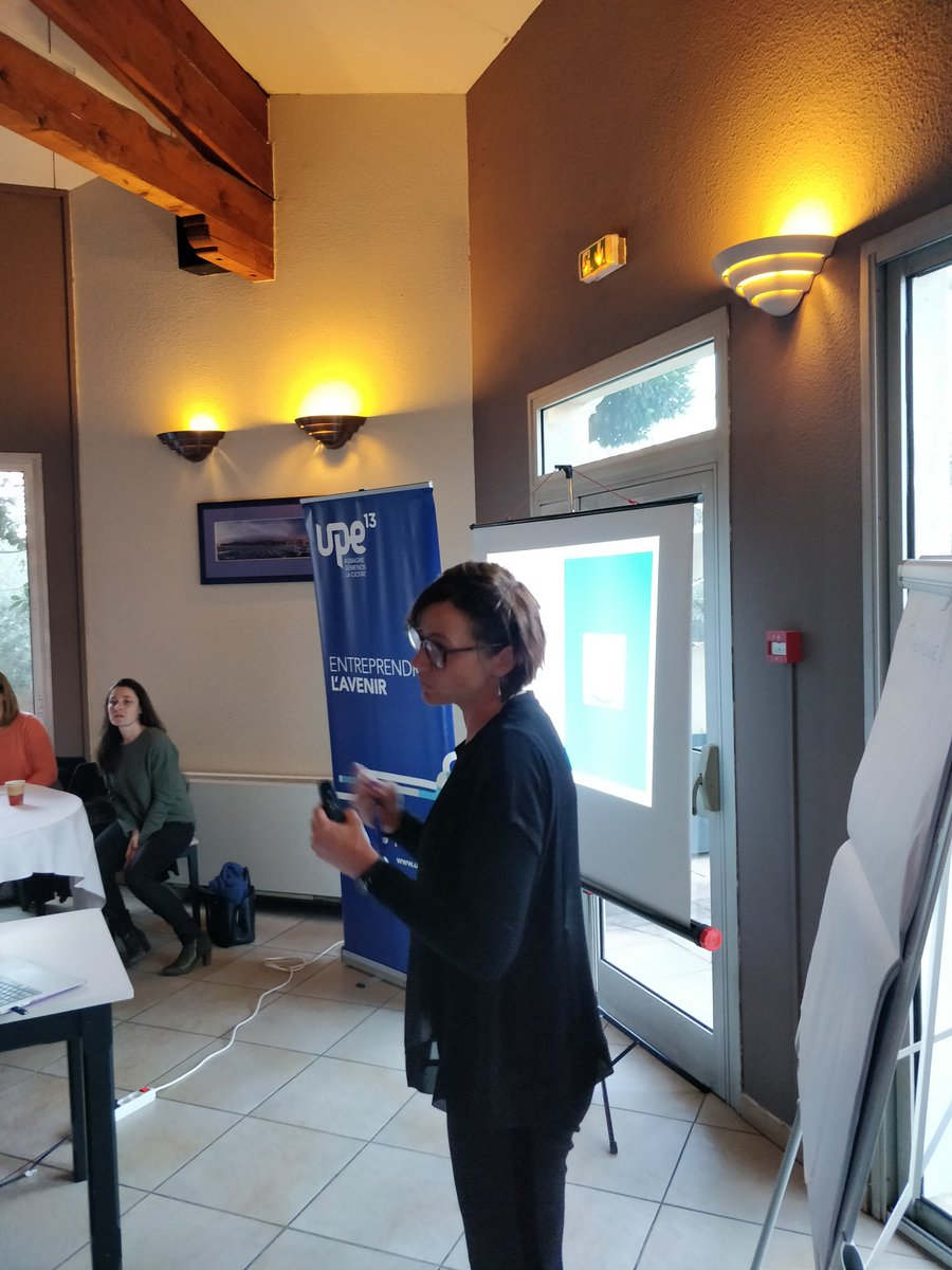 1er club performance commerciale de l'année de <a href="/UPE13_/">Upe 13</a> à #Aubagne et les <a href="/DCFMarseille/">DCF Marseille</a> sur le thème "se connaître soi-même pour gérer sa relation client" avec Marjolaine Cavaglieri #cap180 qui nous présente la méthode DISC des couleurs ✳️❌➕✔️