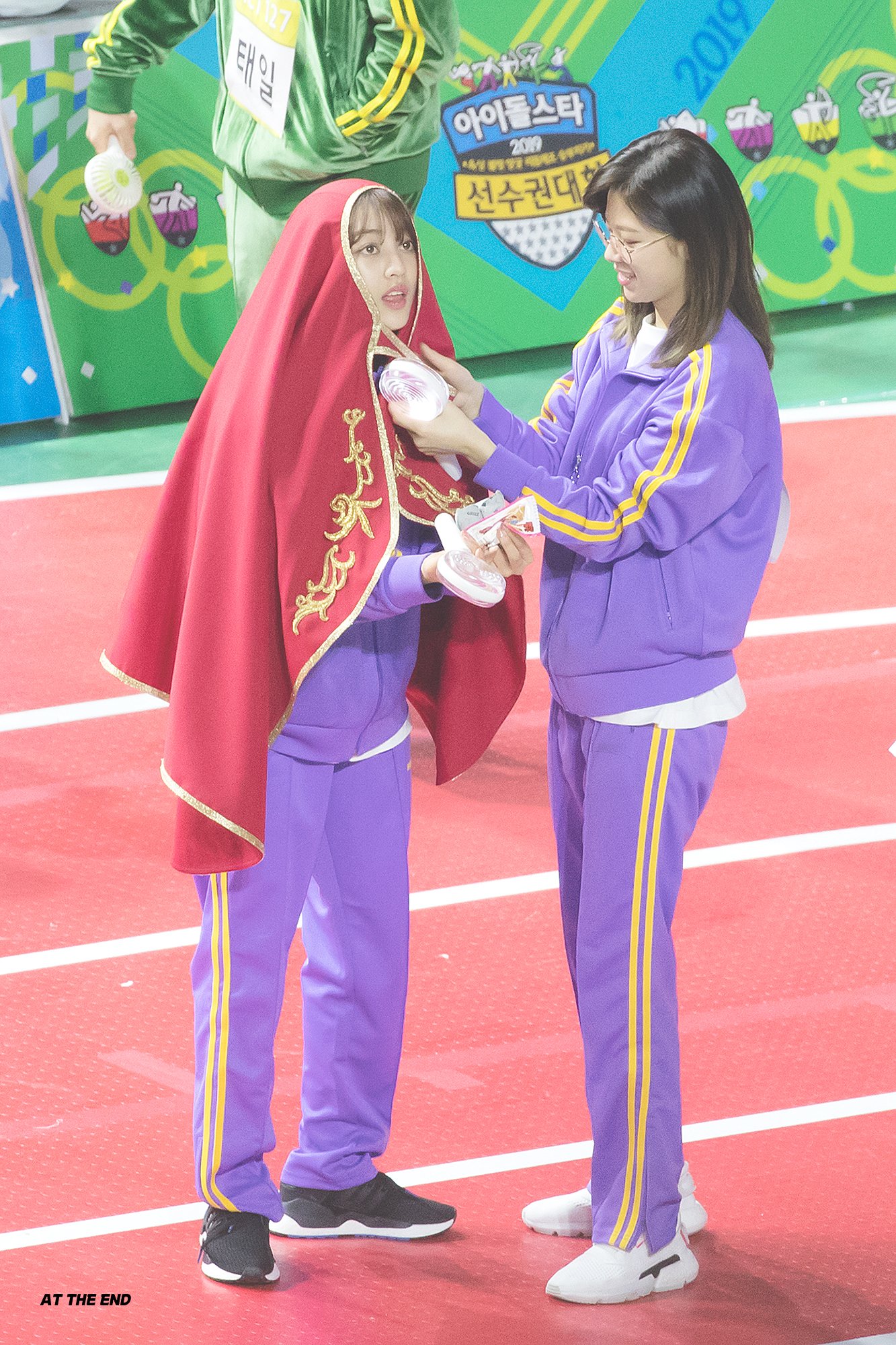 DwiRL5sUcAAHtex.jpg:orig