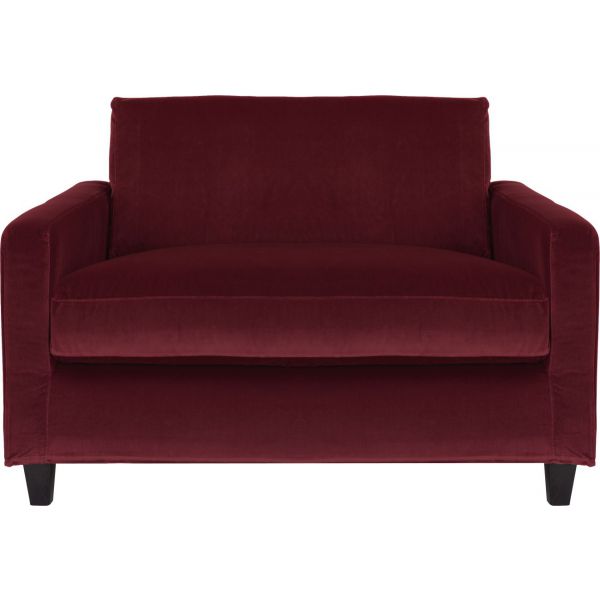 Chester Canapé compact en velours: Une création Matthew Hilton en exclusivité pour Habitat. mindfree.fr/chester-canape…