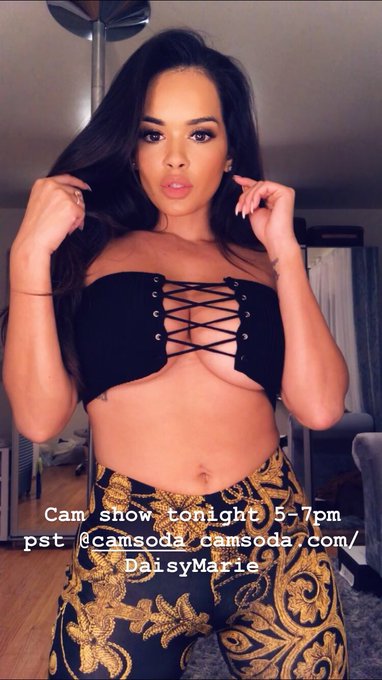 Live show on @CamSodaLive tonight 5-7pm pst https://t.co/EFz1OfEzaa