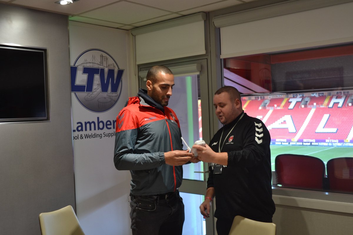 KTH_CACT's tweet photo. @CAFCofficial's Darren Pratley visited our drop in at The Valley on Tuesday, where he had his Carbon Monoxide reading and Lung Age checked! Check out one of our drop in's today for support with quitting smoking > https://t.co/FxGSc6899g https://t.co/NvLKKlYPJ4