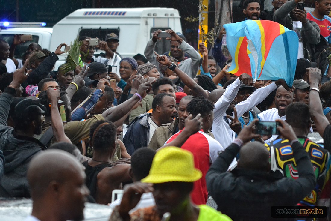 CollinsNyamadza's tweet image. Scenes out of #Yeoville #Johannesburg as celebrations for #CongoElection #CongoElections #DRC #Congo  continue. Ecstatic #Congolese brothers and sisters defying the rain. @caxmag @ewnupdates @CNNAfrica @SABCNewsOnline @BBCAfrica @Radio702 @dailysunsa