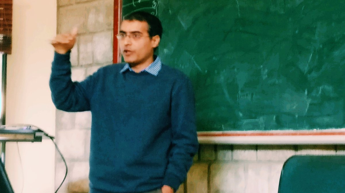 NCBStheory's tweet photo. Aditya Mishra (@FlatironCCM) deliverng a #SimonsSeminar on Robust Regression for Microbiome Analysis", describing a statistical method for low-rank & sparse factor regression, whc can be used fr identifyng transcription factors regulating the RNA levels of yeast cell cycle genes. https://t.co/muuvR5h1C0