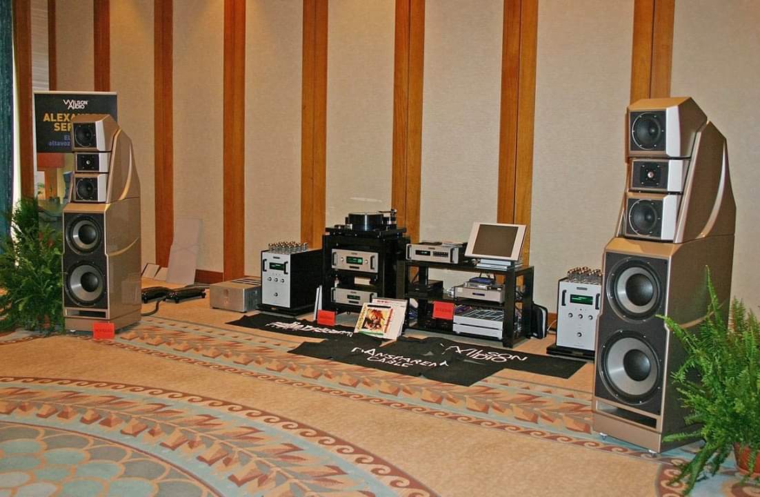 Berny2876's tweet photo. #WilsonAudio Alexandria X2 S2 with #AudioResearch, #Krell, #Brinkmann, #Balance/#EMT, #Transparent, #Sooloos ... https://t.co/CpaNn6Fj25