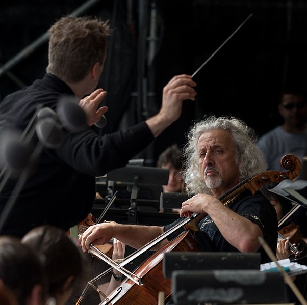 A very happy birthday to Mischa Maisky! 