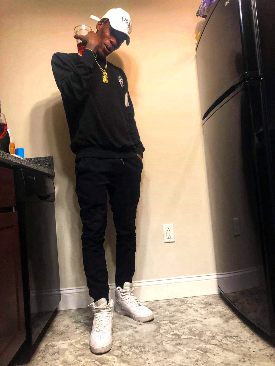 PYRAMIDWISER's tweet photo. Still ya favorite... Stop CAPPIN 🐺🔺 https://t.co/N5M7fqRCMj