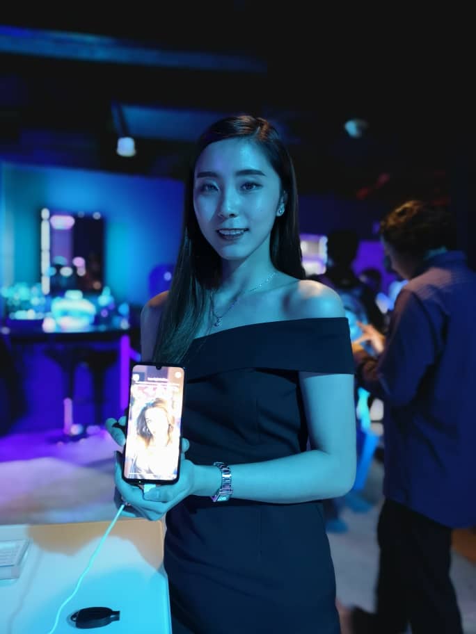 ThunderMatch's tweet photo. It's here! The Honor 10 Lite! 🔥
Yet another slick looking phone to keep our eyes on! 😍

To find out more: https://t.co/Xbv2anzxIZ

#HONOR10Lite #TMT #TMTThundermatch https://t.co/ZC03NDpAXH