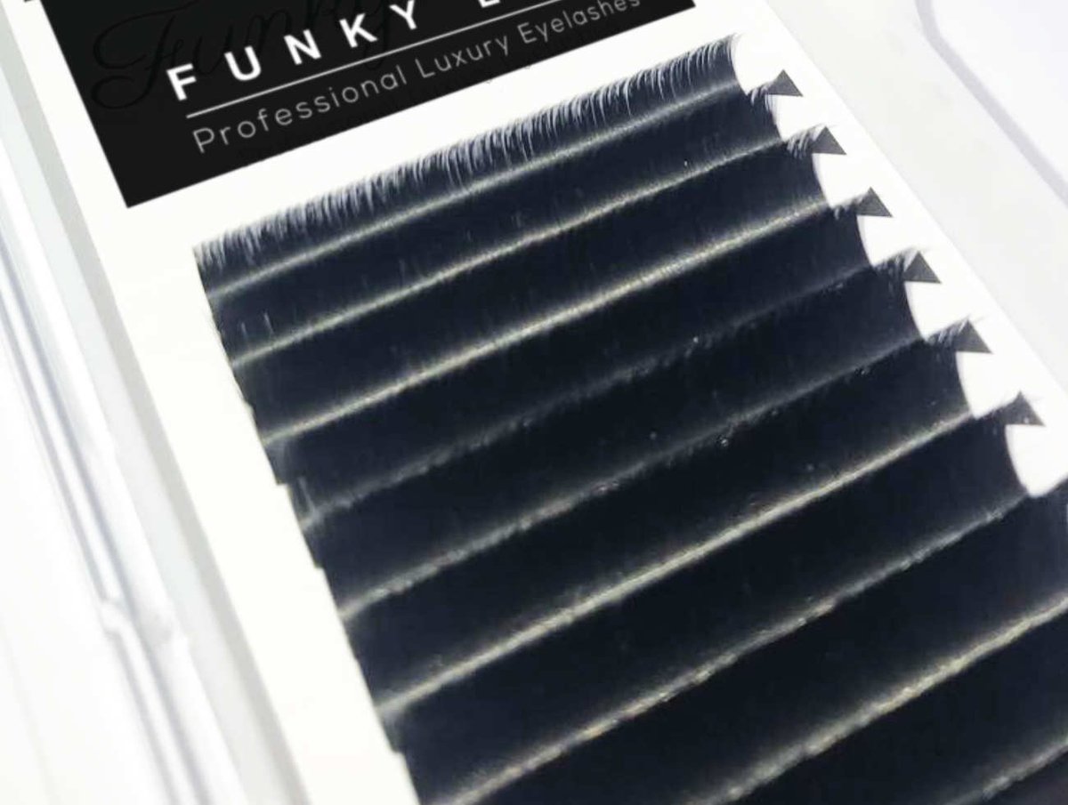 Funky_Lash's tweet photo. ⚠️ 3 FOR 2 ⚠️ 

🖤 Order two trays of our Russian Volume or Classic Lashes &amp; get A TRAY FREE! 🖤 

Hurry, this amazing deal won't be around for long 👀

Shop now: https://t.co/0am5HdwKIu 🖤

#bbloggers #mua #liverpool #crueltyfree #lashes #beauty #FunkyLash https://t.co/UOFAT21Wqw