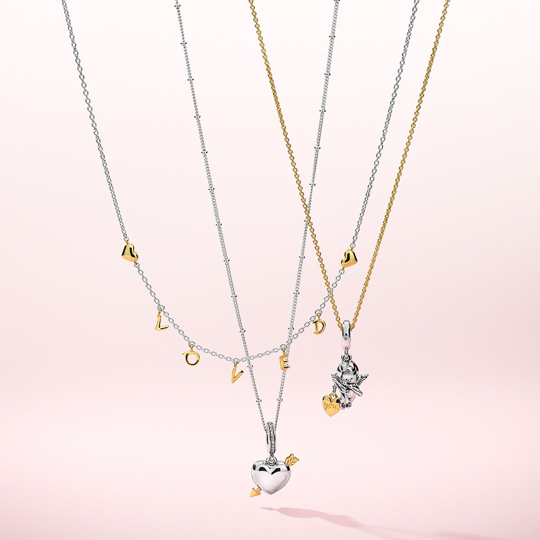 PANDORABromley's tweet photo. Get that warm and fuzzy feeling, with pieces from our new Valentines Collection! ❤️

Let your loved ones know how you feel with this gorgeous two-tone range!

#PANDORAValentines https://t.co/hNrZJiYHlW