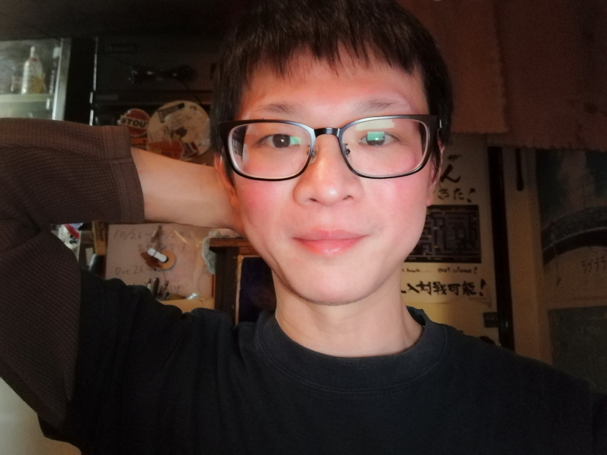 A Button ノエル ギャラガーみたいな髪型にしたつもりの店主ですが 伸びてきたらゲームクリエイター列伝 バーチャファイターを創った男たち のコスプレになりました T Co 9otv3zlzgg Twitter