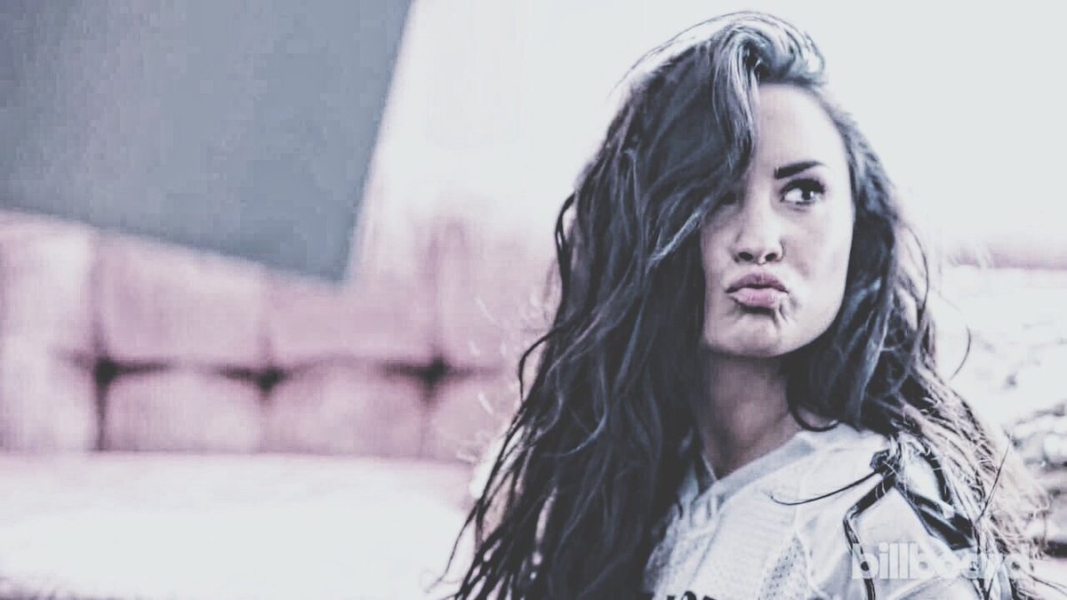 Demiismyqueen16's tweet photo. #DemiLovato #lovatics #ddlovato #demetriadevonnelovato #demiisqueen #lovaticforever πβ£ https://t.co/stIAiN43Oo