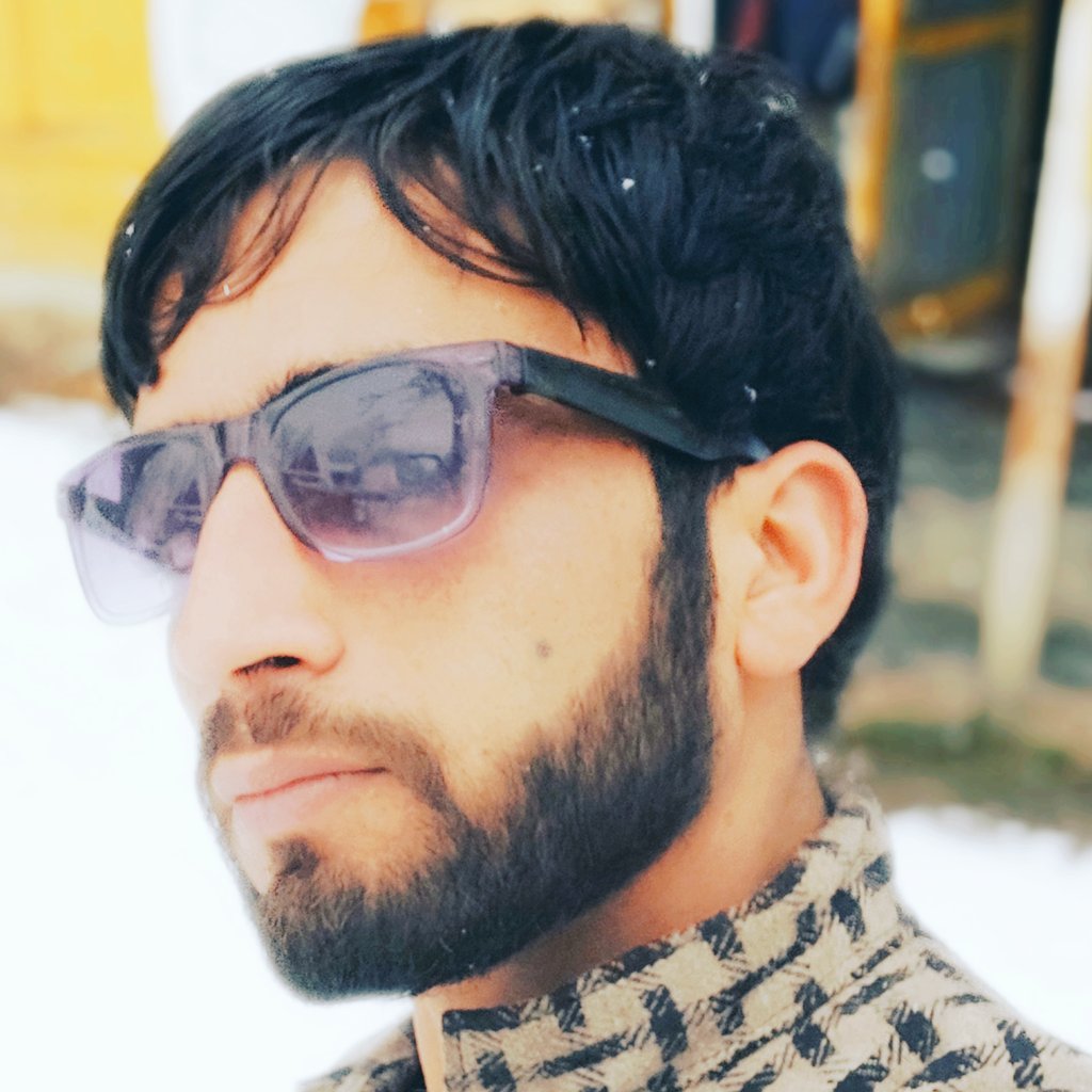 Rahuldevsar's tweet image. Go ur aim