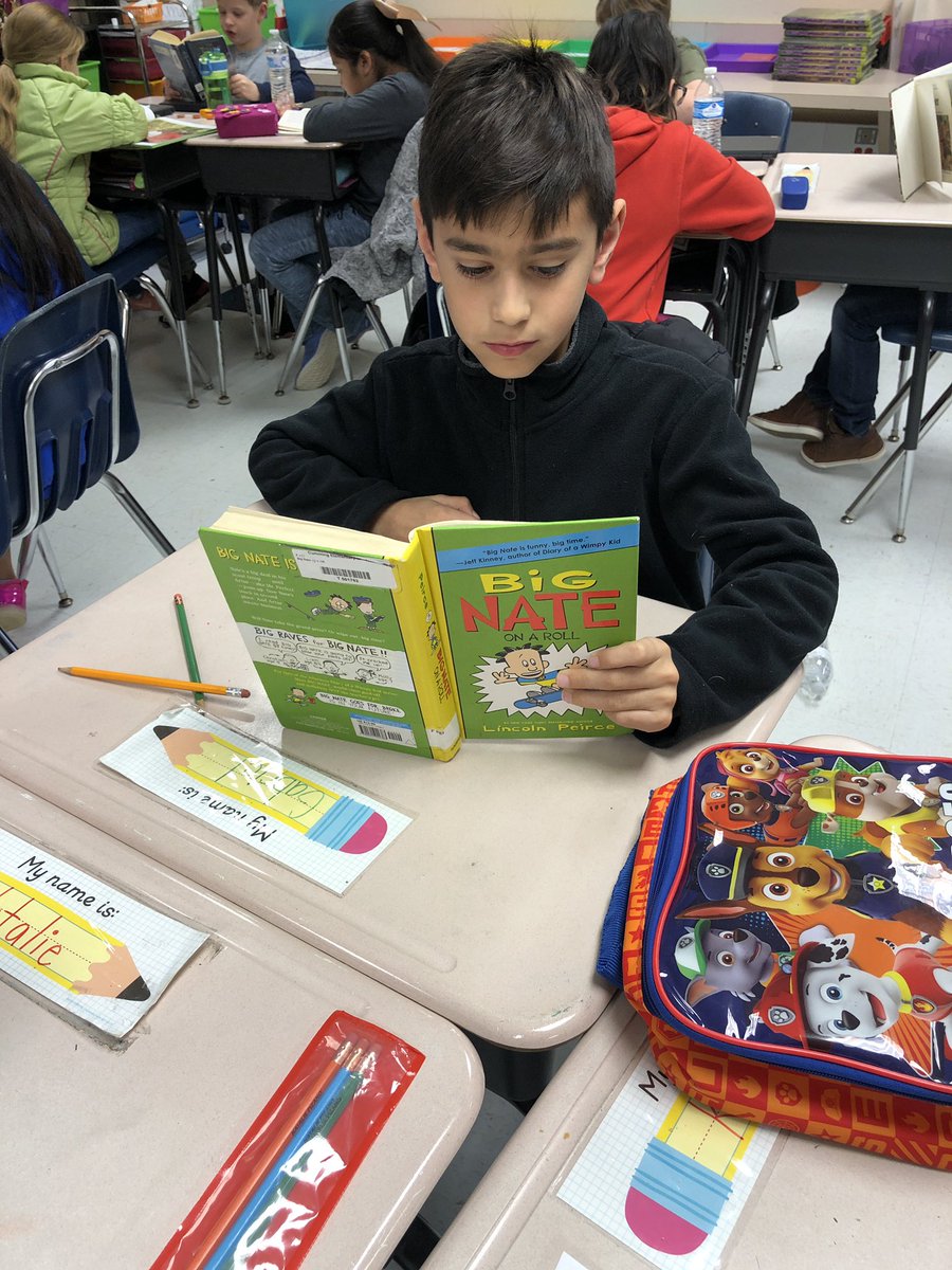 3rdNerdCES's tweet photo. #READBowl https://t.co/fyb5zGEl0t
