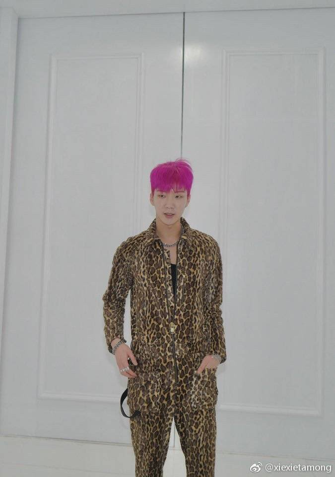 innercircleww's tweet photo. Happy birthday Seunghoon! #HAPPYHOONYDAY 🎂 https://t.co/DXul5H6V1m