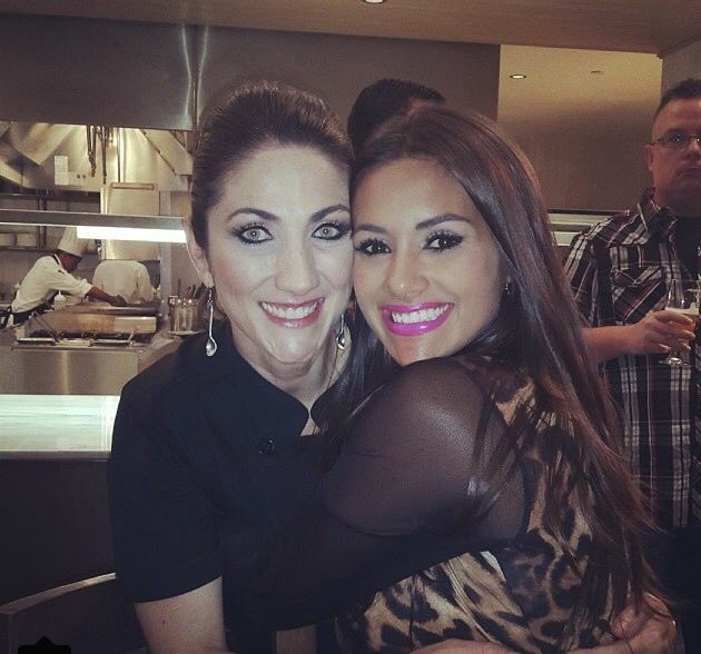 mishamoliviatis's tweet photo. Happy bday @scheeljessica 💕🙌 https://t.co/xNCeOobu7w