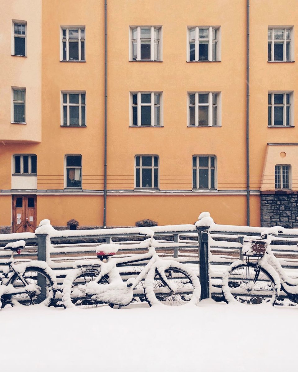 VisitHelsinki's tweet photo. A little #snow won't stop us from #biking to work! ❄❤😄
📸 designandberries (IG) #helsinki #visithelsinki #winterwonderland https://t.co/RyBmn7mLl5