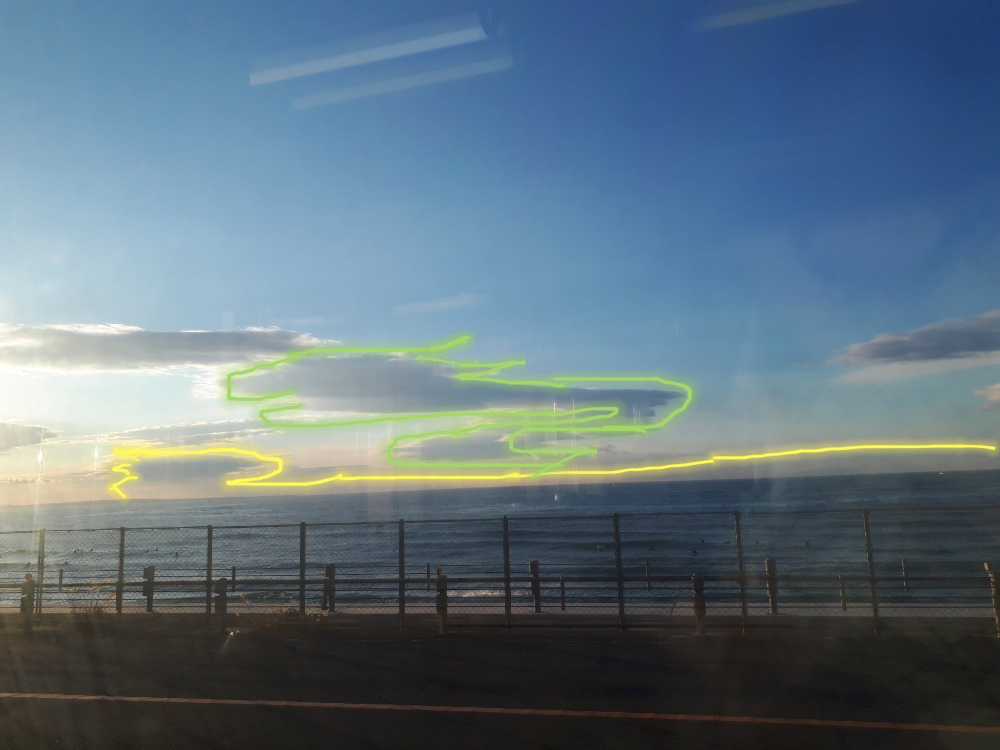 まぁりん ここ最近 良く龍雲を見る 自分が勝手に 龍雲 と思い込んでるだけかもしれないけど 笑 新年早々に2回も見れるなんて 運が良いな 去年 京都の瀧尾神社にお参りしたからかな それとも 鎌倉の宇賀福神社かな ご縁に感謝だなぁ 龍雲