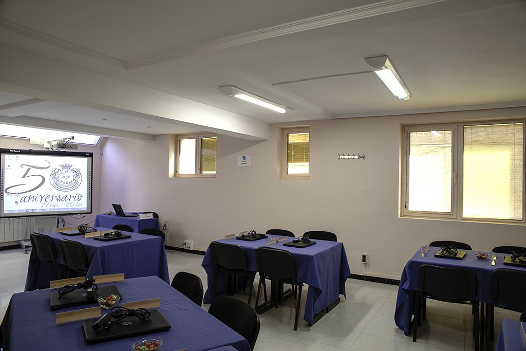 ESEM_formacion's tweet photo. Año nuevo... Aula nueva. Os esperamos para inaugurarla este fin de semana en el módulo de Marketing Digital y Contenidos. https://t.co/HxUKDCsnZS