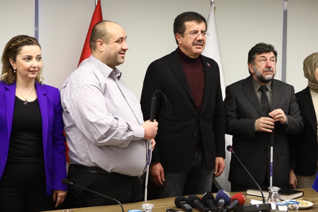 Beyaz Baston Görme Engelliler Haftası’nda görme engelli kardeşlerimiz ile bir araya gelerek sorunlarını dinledik. Daha yaşanılabilir ve engelsiz İzmir için çalışmalarımız devam edecek.