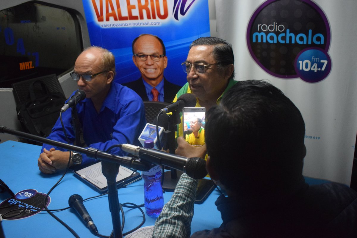 #MontgomeryEnMedios |Ya hicimos la primera parte por #ElOro, trabajamos en temas como conexión vial, impulso al desarrollo productivo, revestimiento de canales de riego, etc. Hoy la meta es ir juntos por la provincia del futuro, industrializada y de oportunidades para los orenses