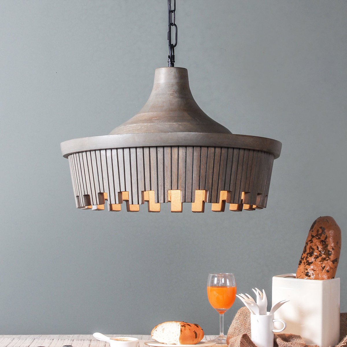 Time for some thursday inspiration! Our Braxton Grey Pendant lamp adds just the right layer of warmth to your lovely abode.
Shop now: bit.ly/2LYUfjB
 #pendantlights #lightning #pendantlamp #pendantlighting #pendantlamps #livingroomdecor #livingroom