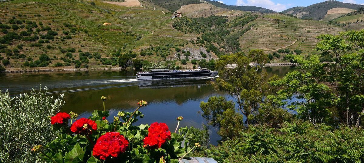 Best_of_PT's tweet photo. Why #Portugal Is One of Europe's Crown Jewels, via @CreatorsNation: https://t.co/1Rr1J2ML0v #visitportugal #travel https://t.co/cB5wKz0WrW