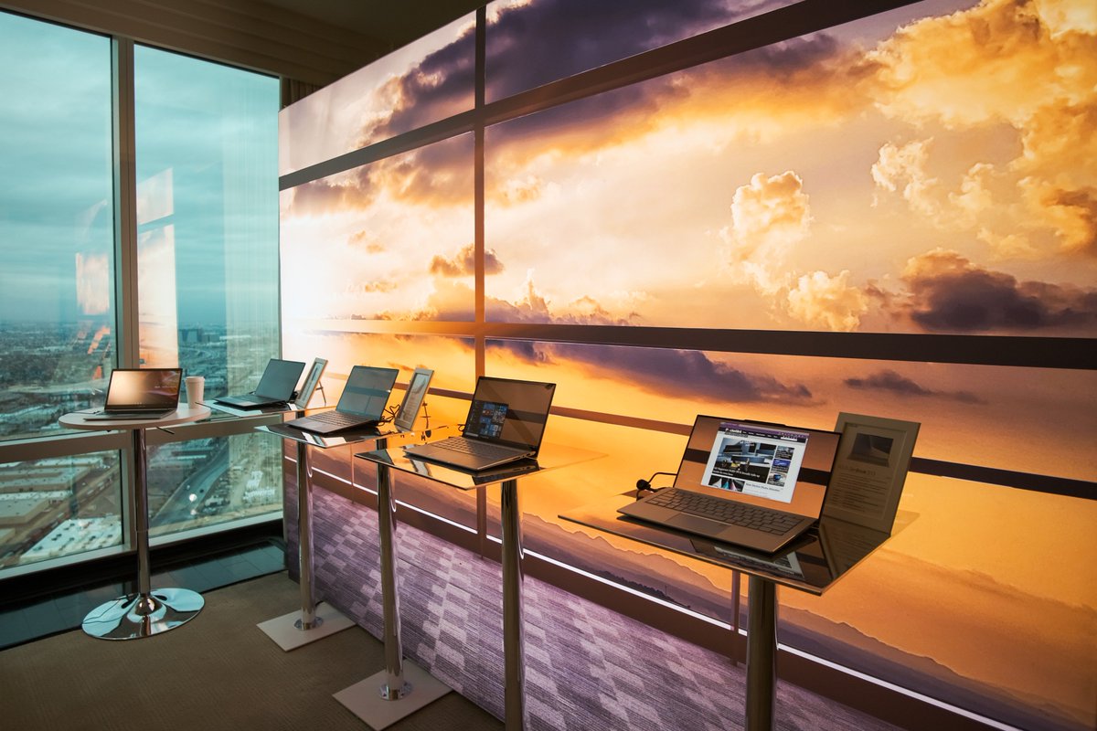 ASUSTR's tweet image. Yeni ASUS #ZenBook, #VivoBook, #StudioBook ve dahası...
#CES2019&apos;da tanıtılan muhteşem ASUS yeniliklerini keşfet!