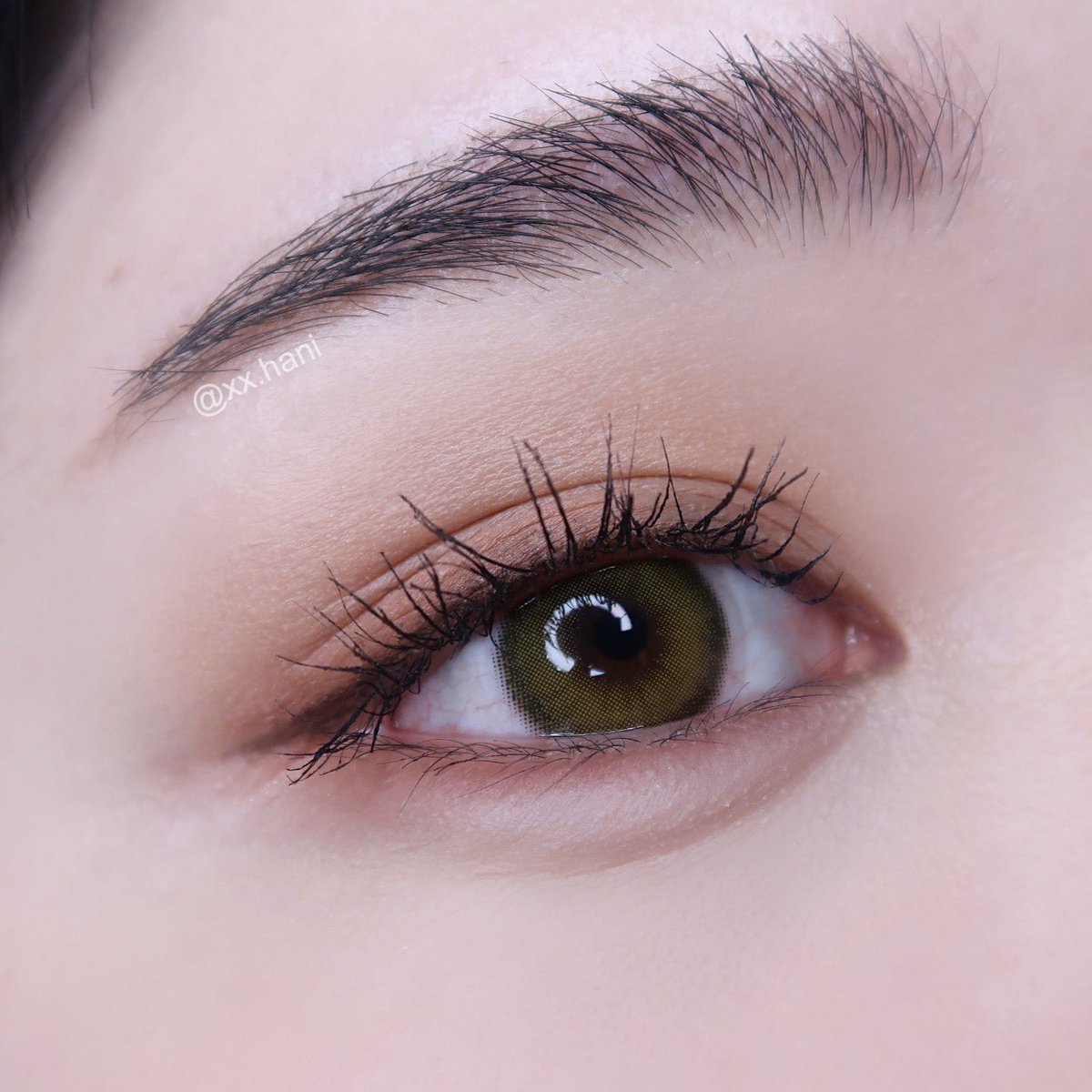 xxhani__'s tweet photo. — รีวิว idollens สีใหม่ Roze Olive สีมะกอก🍸 เป็นเขียวอมน้ำตาล รู้สึกตาสวยมากก พอใส่แล้วจะได้น้ำตาลอมเขียวนิดๆ เนียนมากสีธรรมชาติเว่อร์ ไม่หลอกตา สวยจริงจัง ตาดูมีสเน่ห์อ่ะ ชอบบ https://t.co/4HfXKdTXcV