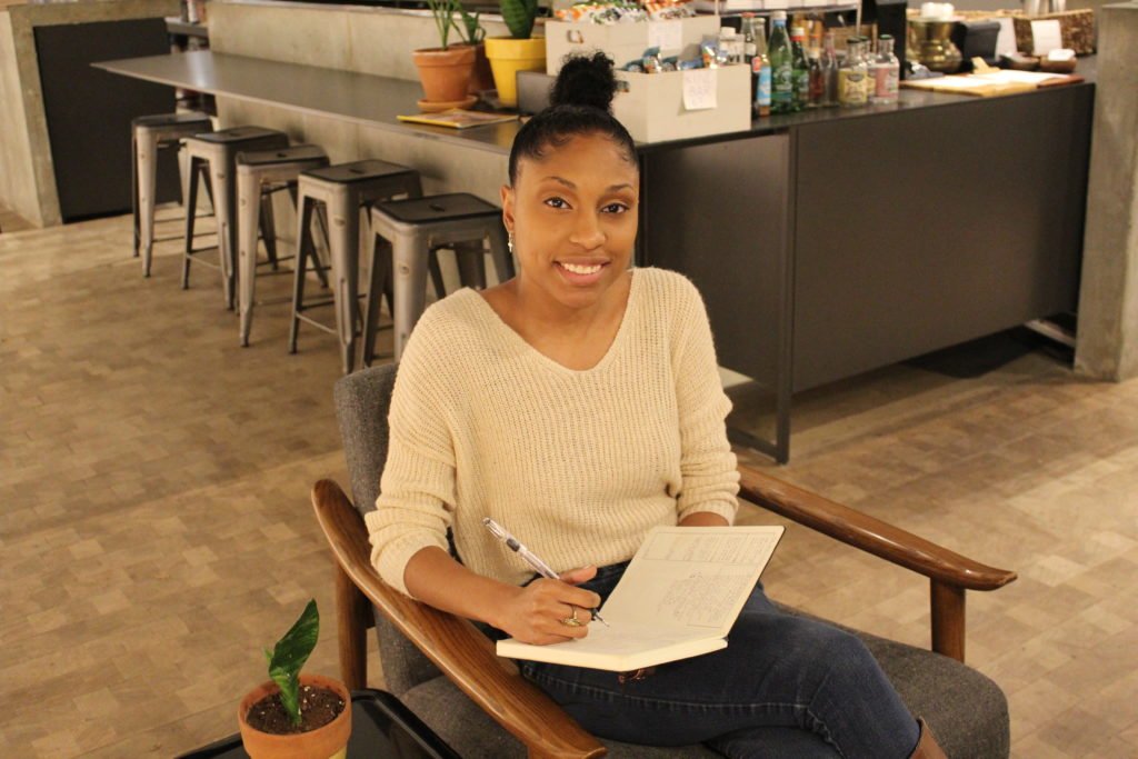 BhamTimes's tweet photo. Alexus Cumbie: @UofAlabama  student combines love of #poetry and #politics @alexuuussss  #BamaStudentLife https://t.co/eU3ZVCHxZs https://t.co/7TWinUTOnf