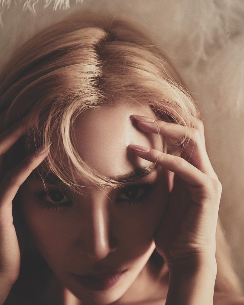 completeblisskr's tweet photo. With the time difference between Asia and the US, even if we spam the hashtag now, there can be a huge difference later. Let's persistently keep trending and voting✨ Goodnight��� #TiffanyYoung #BestSoloBreakout #iHeartAwards https://t.co/Ej2ObGVirI
