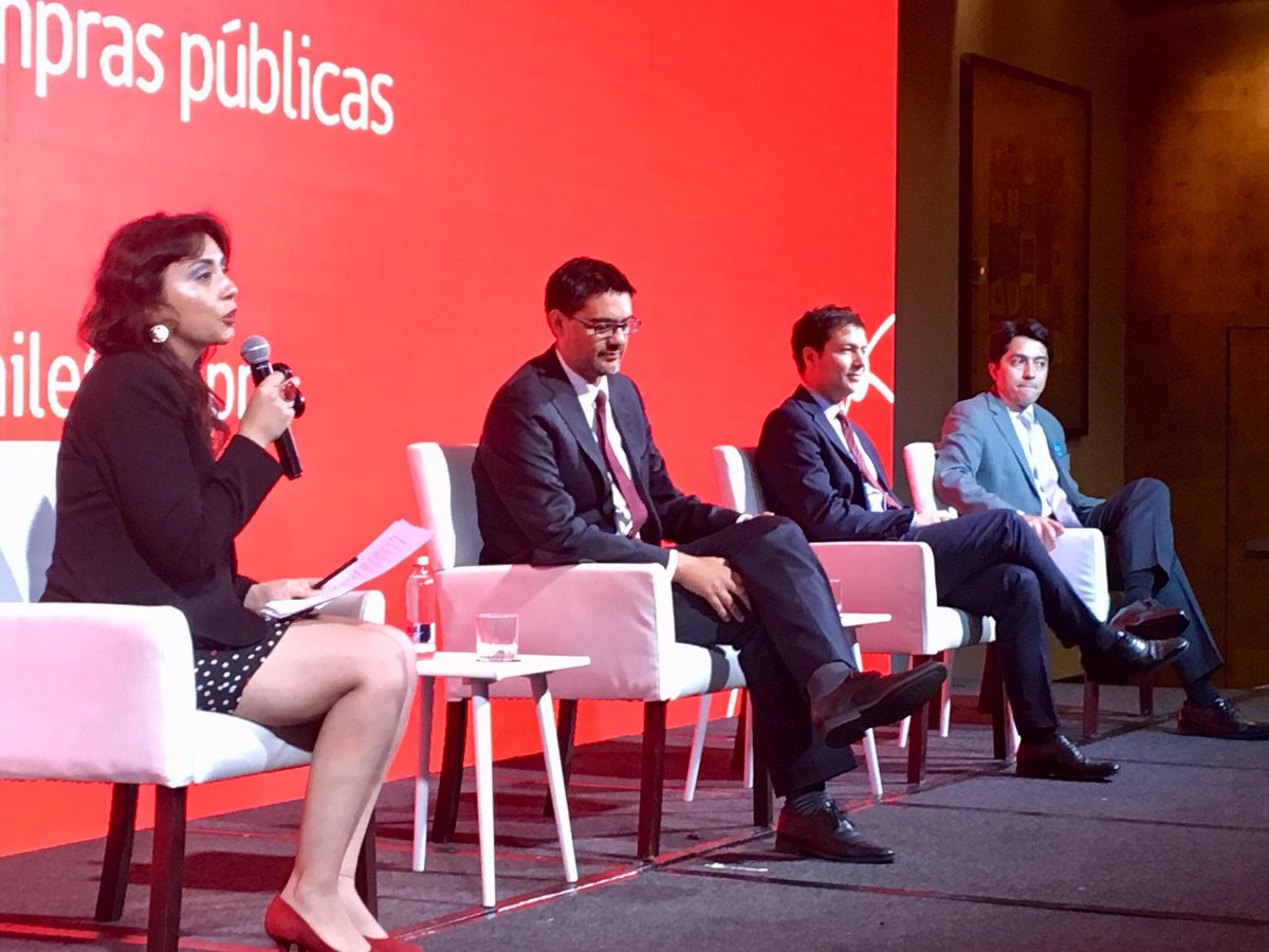 GobDigitalCL's tweet photo. AHORA la coordinadora de políticas públicas y estudios de @GobDigitalCL @Segpres @kareen_schramm modera panel de casos de éxito en #TransformacionDigital de @tgrchile @inapichile y @SUSESOChile en #ChileCompraDay @ChileCompra https://t.co/vJxby2AB9w