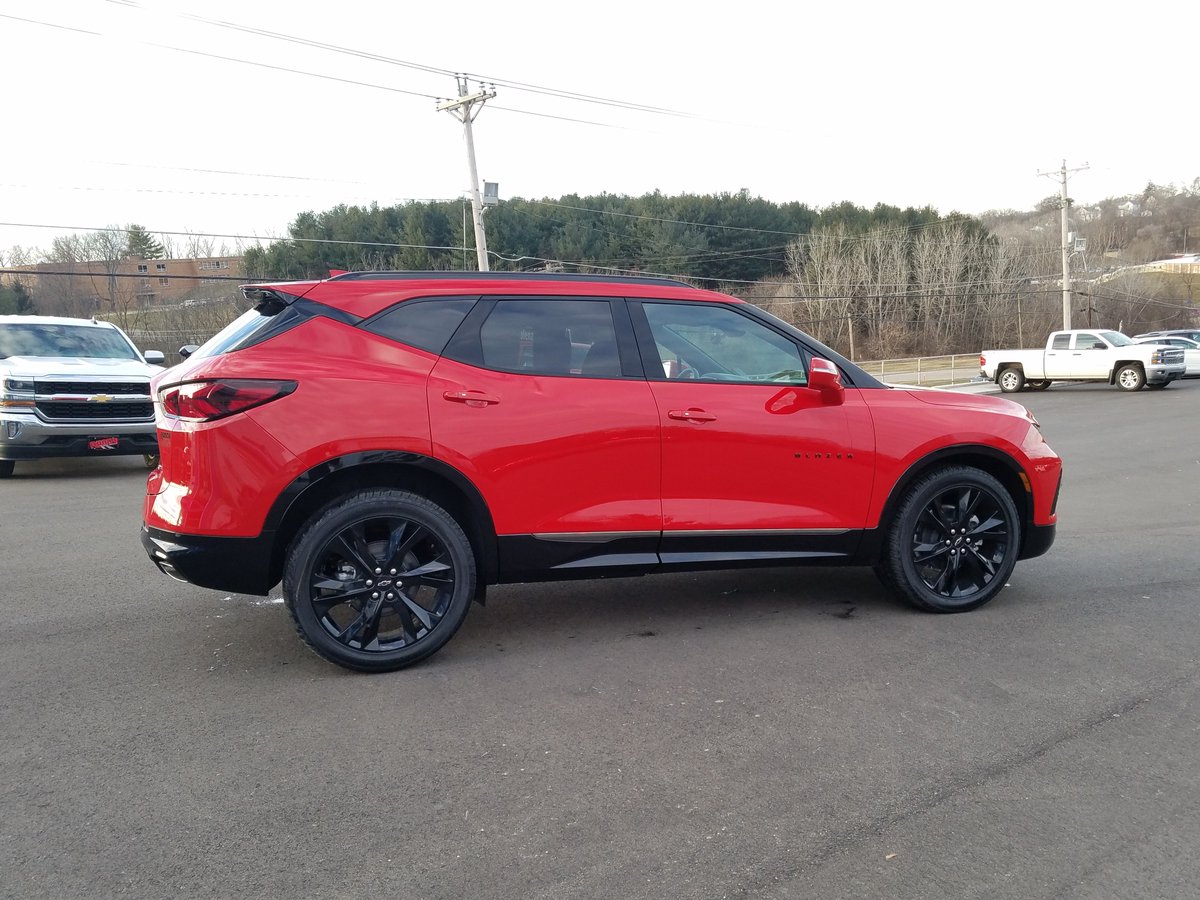 RundeAutoGroup's tweet image. JUST ARRIVED! 😍🎉
The all-new #Chevy #Blazer has landed at Runde Chevrolet in East Dubuque!
rundeautogroup.com/2019/01/10/the…