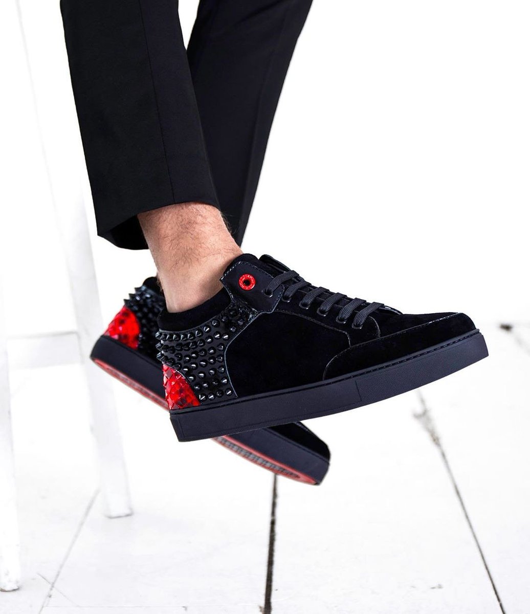 luxuryshoppersa's tweet photo. Here's to Classics. The Kilian Blaze🔥 Available to order online. #throwbackthursday #thursdaymotivation #royaums https://t.co/vMv6RsP8K3